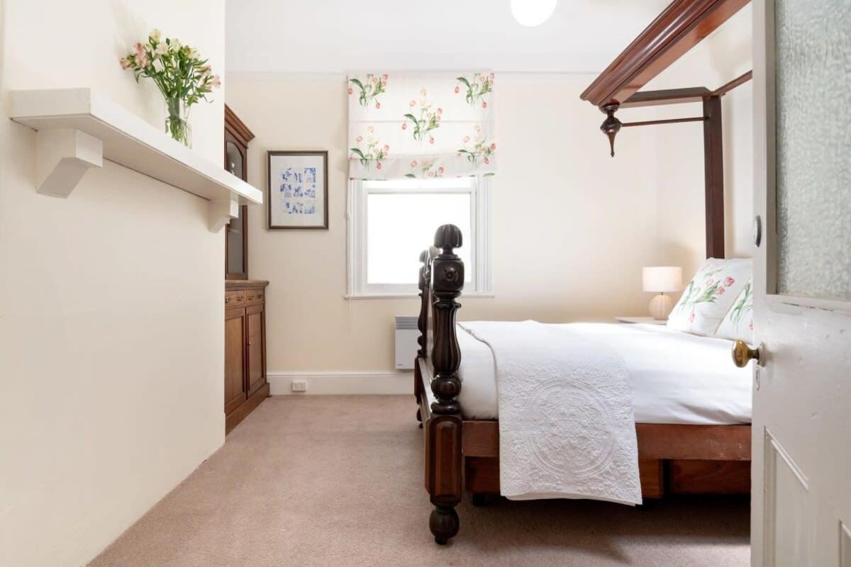 Villa Charming On Charles à Launceston Extérieur photo