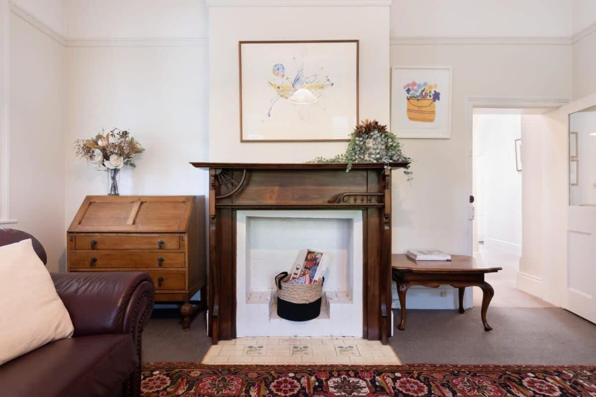Villa Charming On Charles à Launceston Extérieur photo